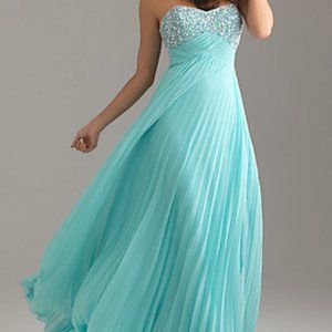 Blue strapless prom dress
